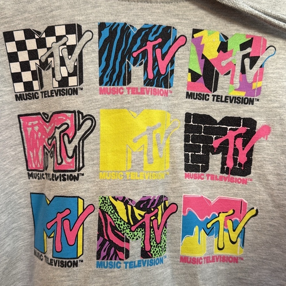 MTV Vintage Graphic Gray Sweatshirt - Picture 3 of 8